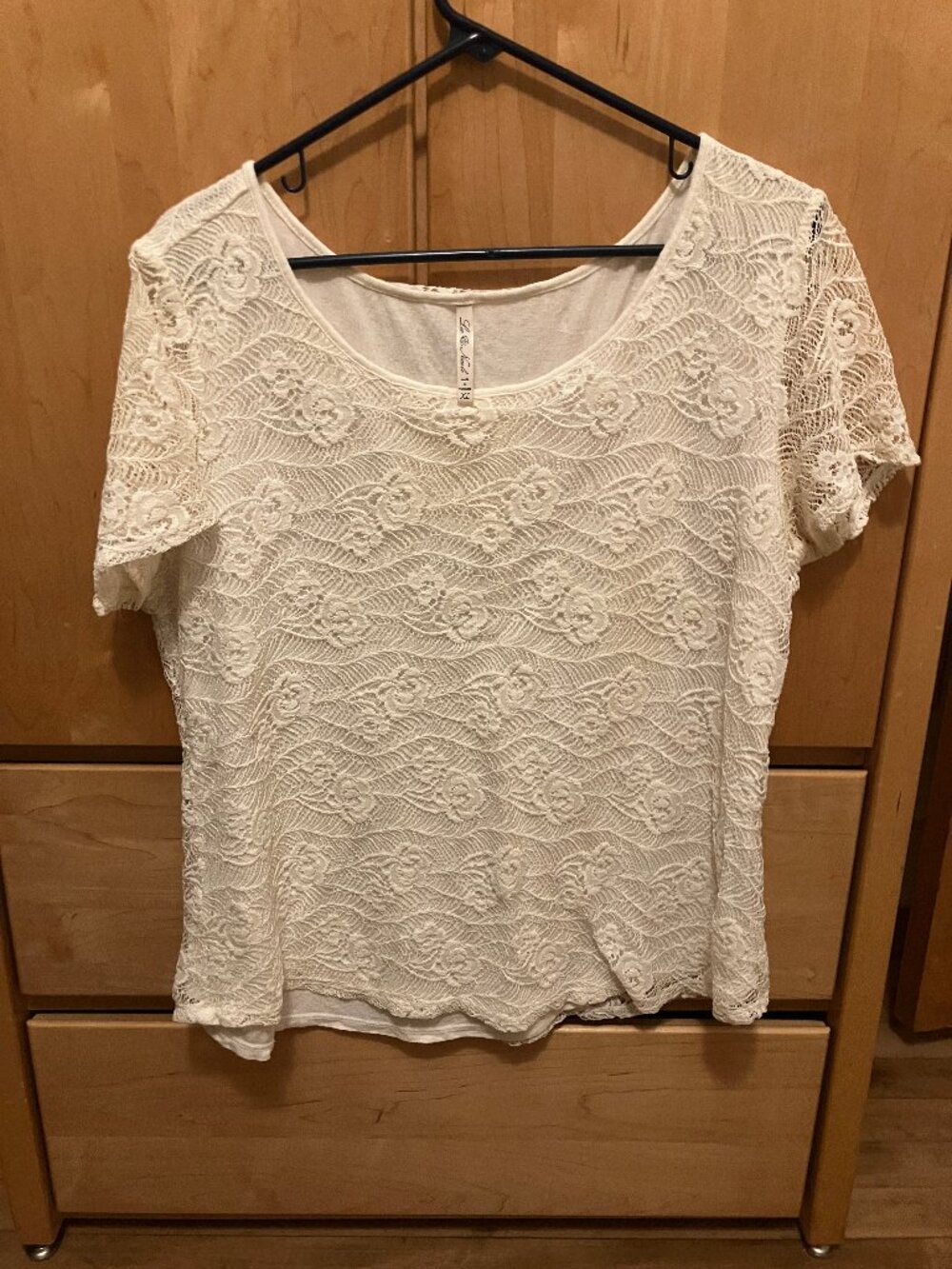 White lace t-shirt